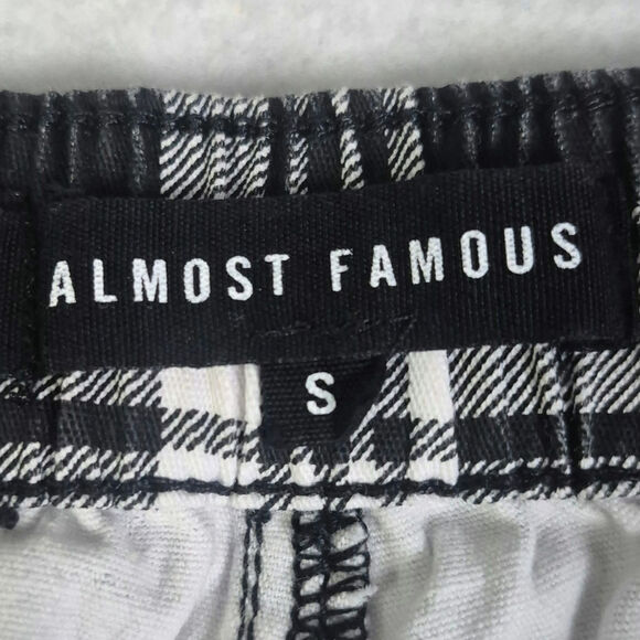 ALMOST FAMOUS Plaid Split Cargo Jogger Style Pants Size Womens S - Picture 9 of 9